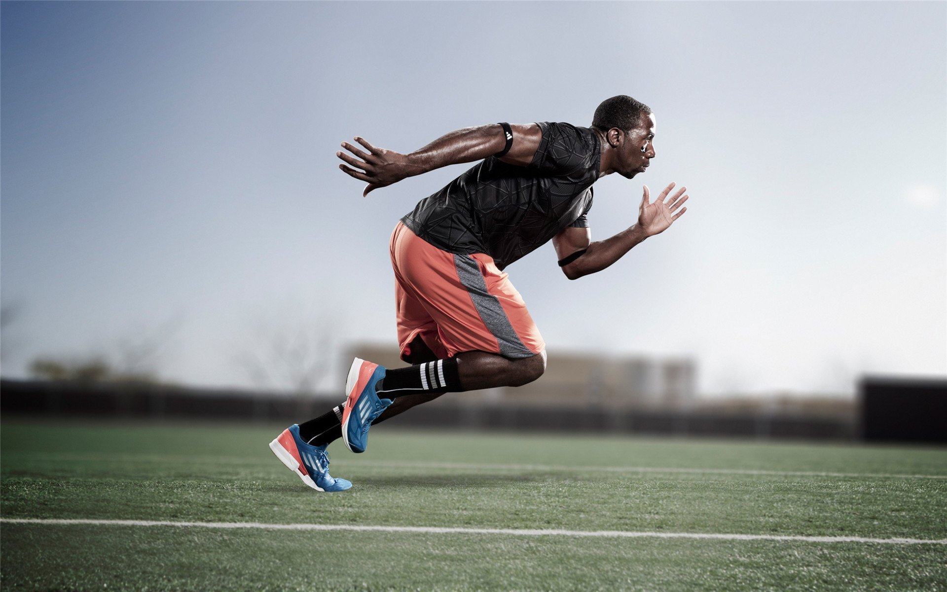 开运app入口-引爆足坛？C罗专访：资产早超10亿美元 不认为梅西比自己强，c罗净资产